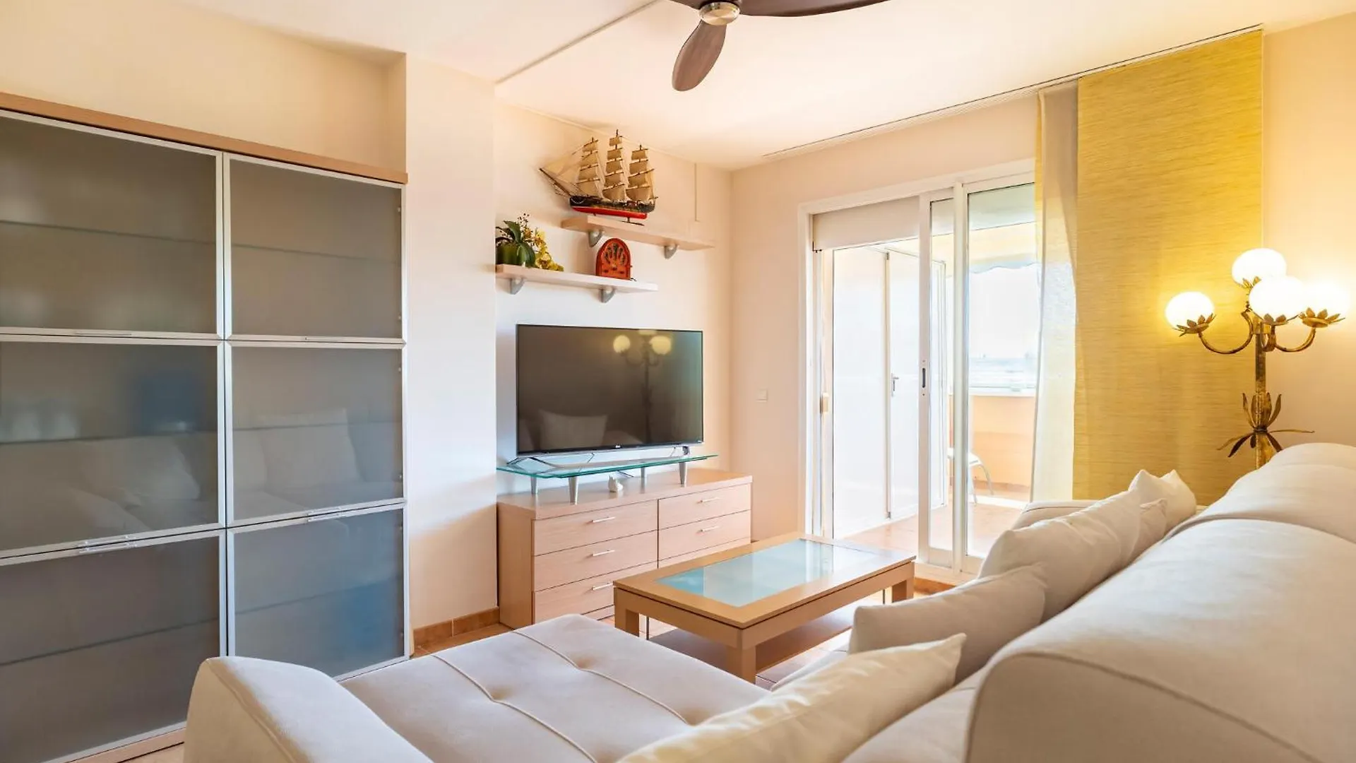 2 Bedroom Stunning Apartment In Roquetas De Mar